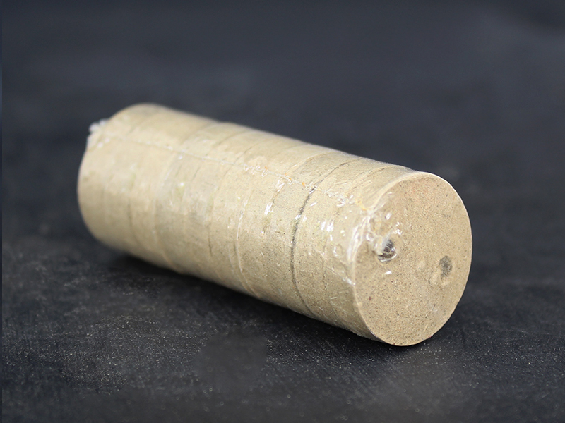 雙孔艾絨餅2.4*0.6CM