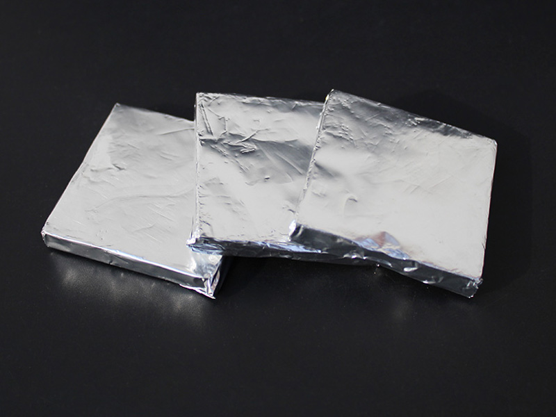 方形缺口包紙艾絨餅4.5*4.5CM